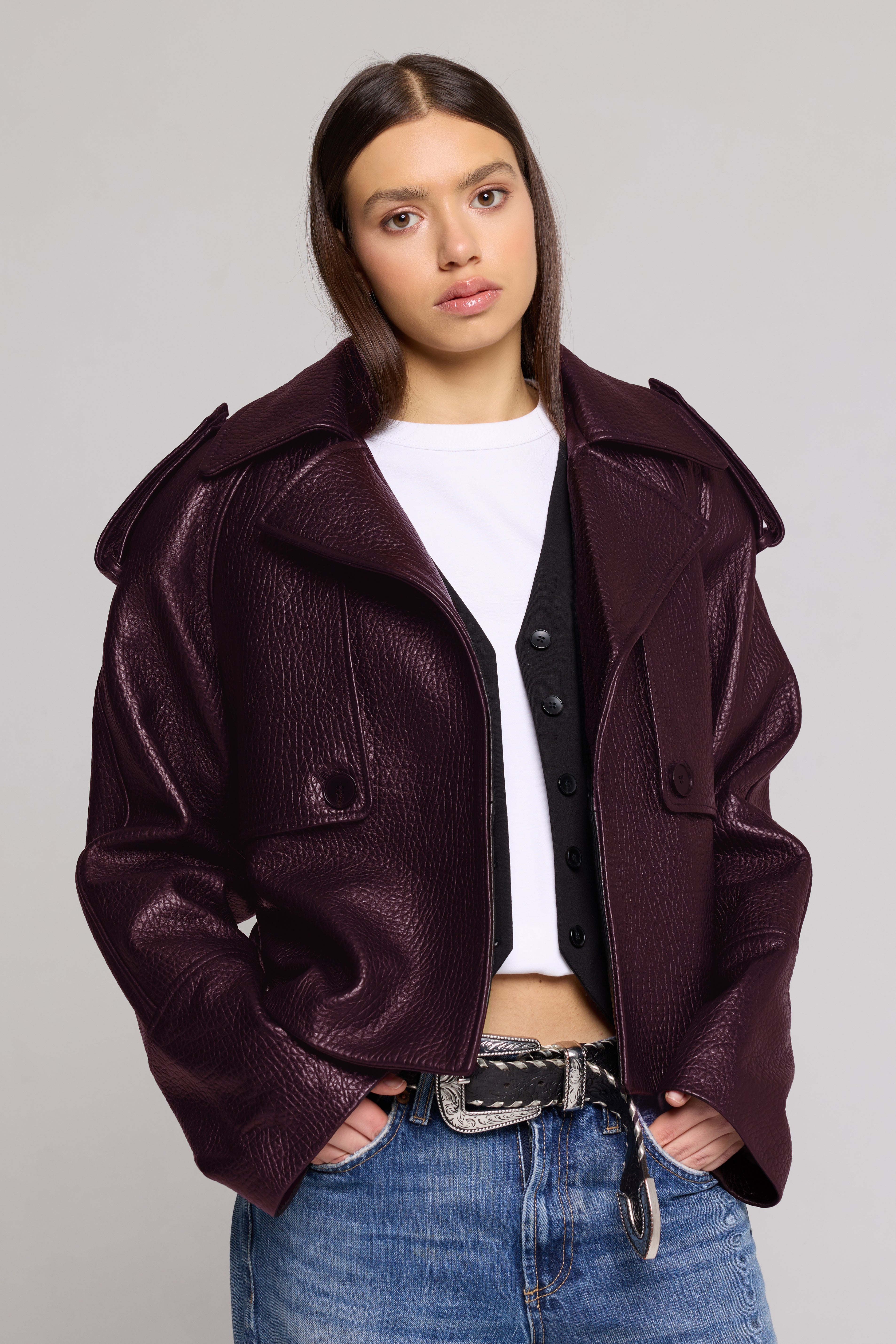 TRENCH SHORT IN GENUINE HAMMERED LEATHER