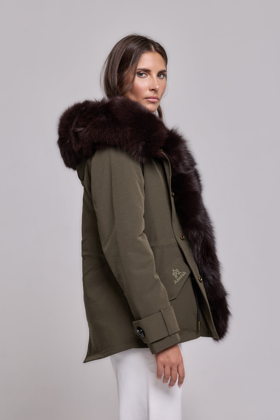 Short brown waterproof technical cotton parka