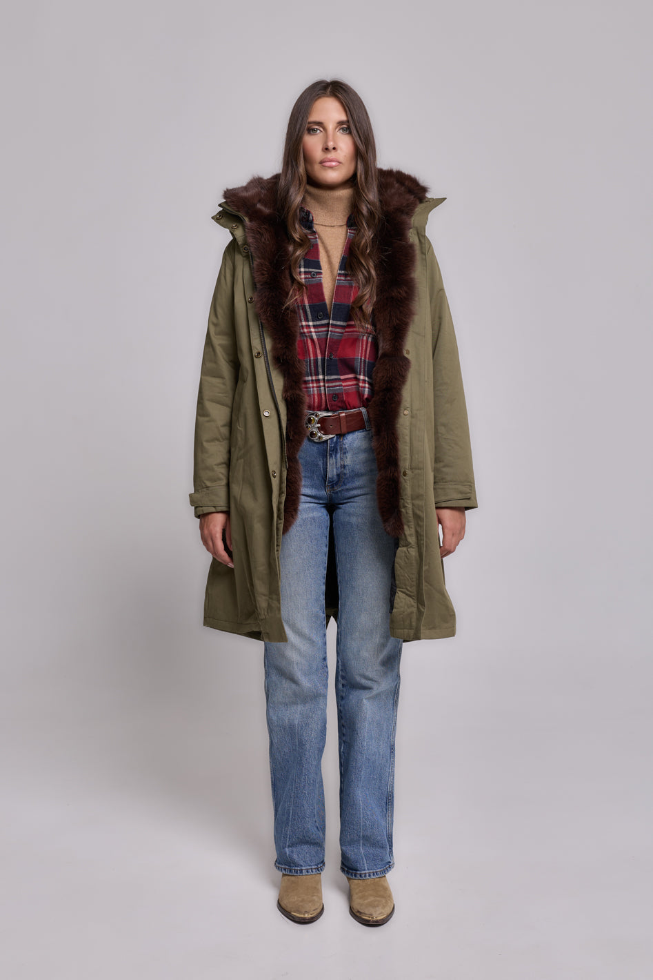 Elegant BROWN x-long parka with high collar and removable fur vest