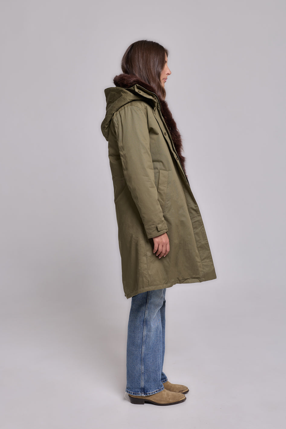 Elegant BROWN x-long parka with high collar and removable fur vest