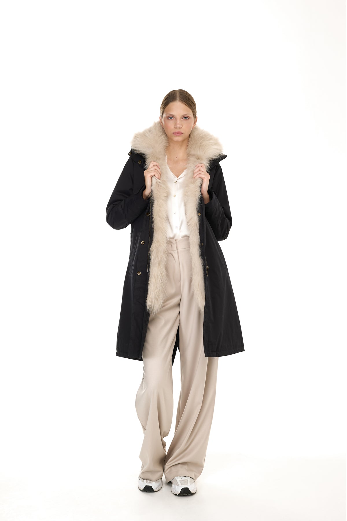 Elegant BEIGE x-long parka with high collar and removable fur vest