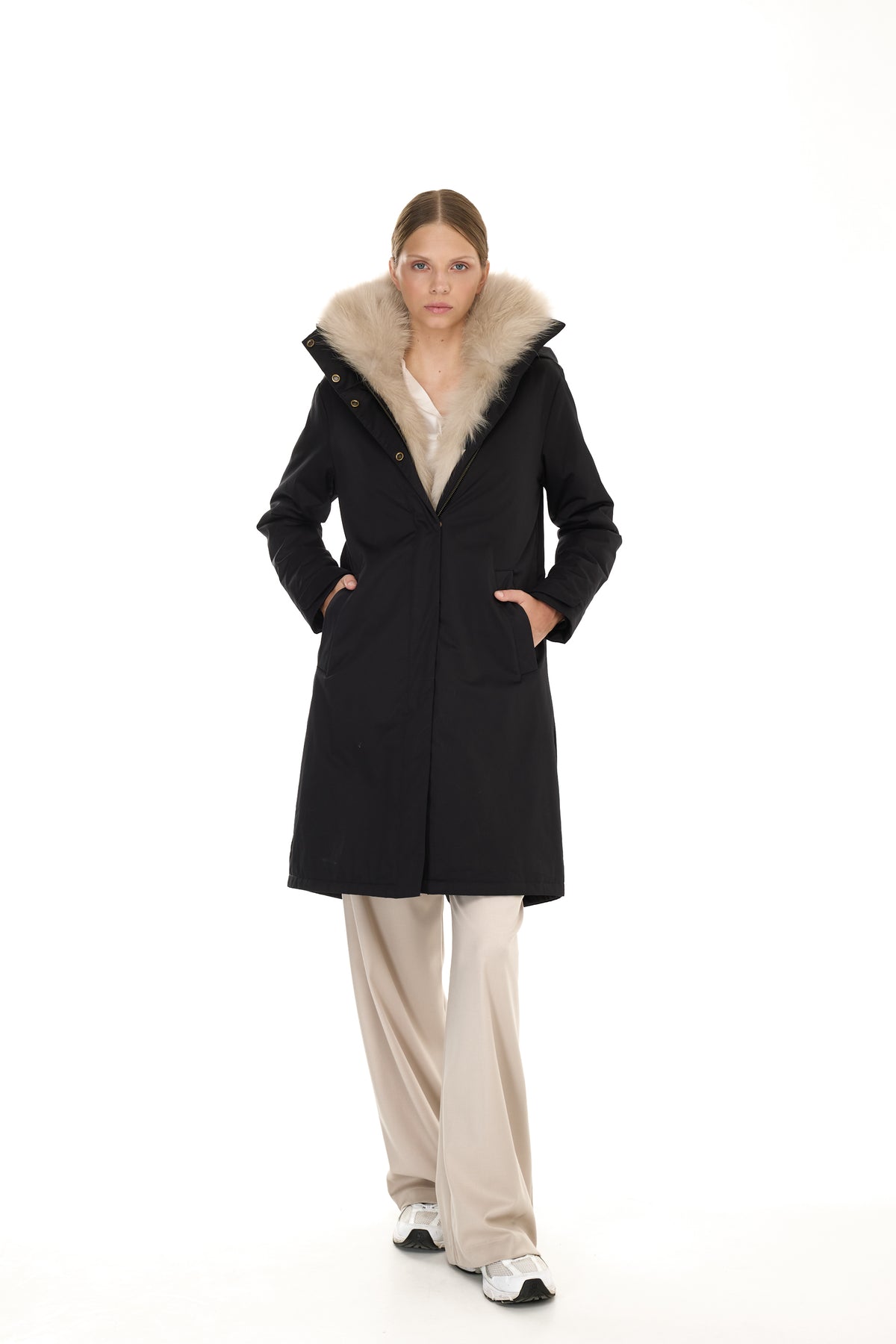 Elegant BEIGE x-long parka with high collar and removable fur vest