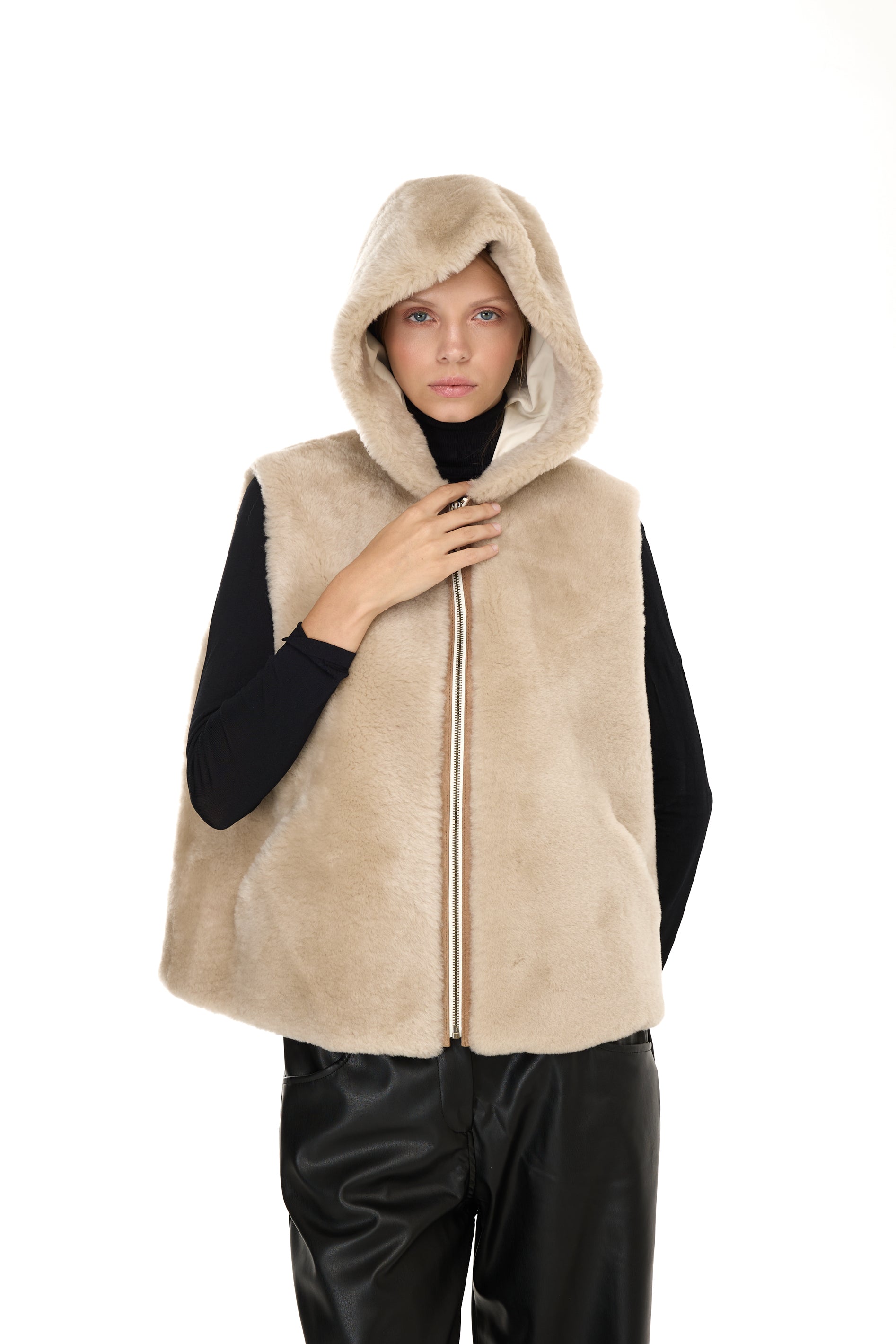 Lambe Beige Merino hooded vest