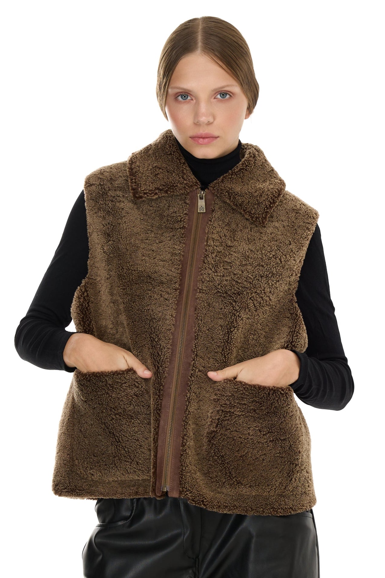 Merino vest lamb camel