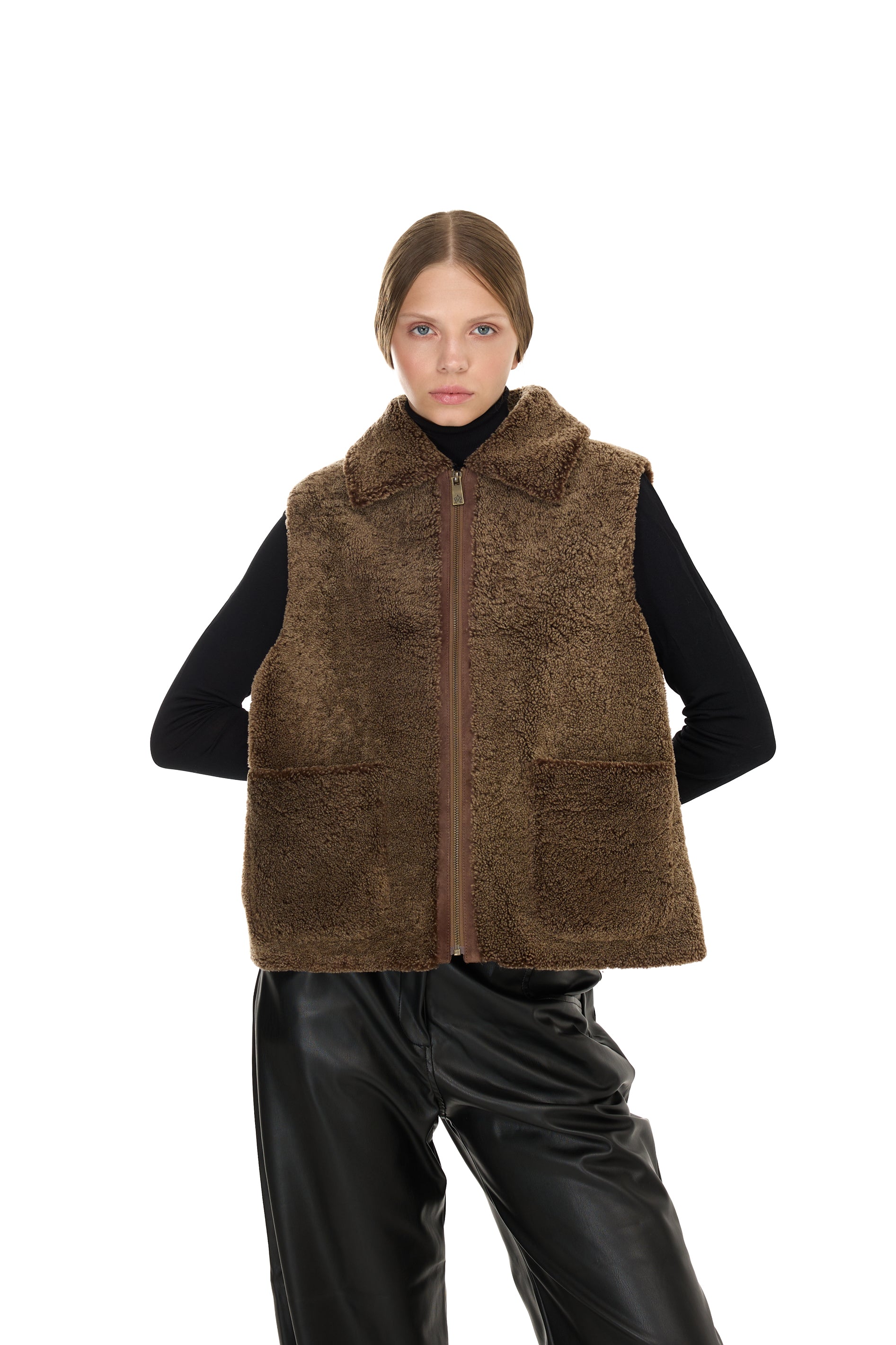 Merino vest lamb camel