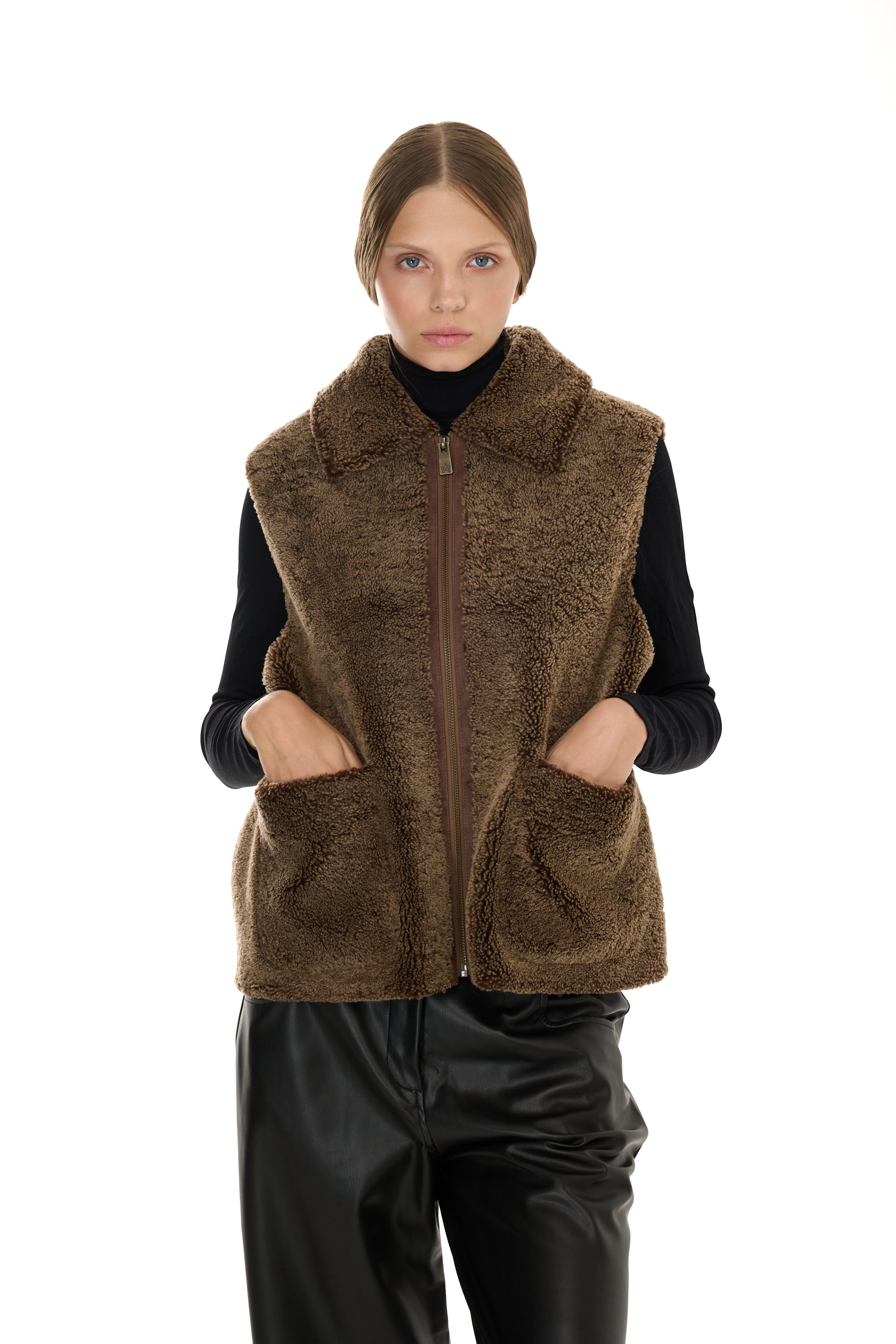 Merino vest lamb camel