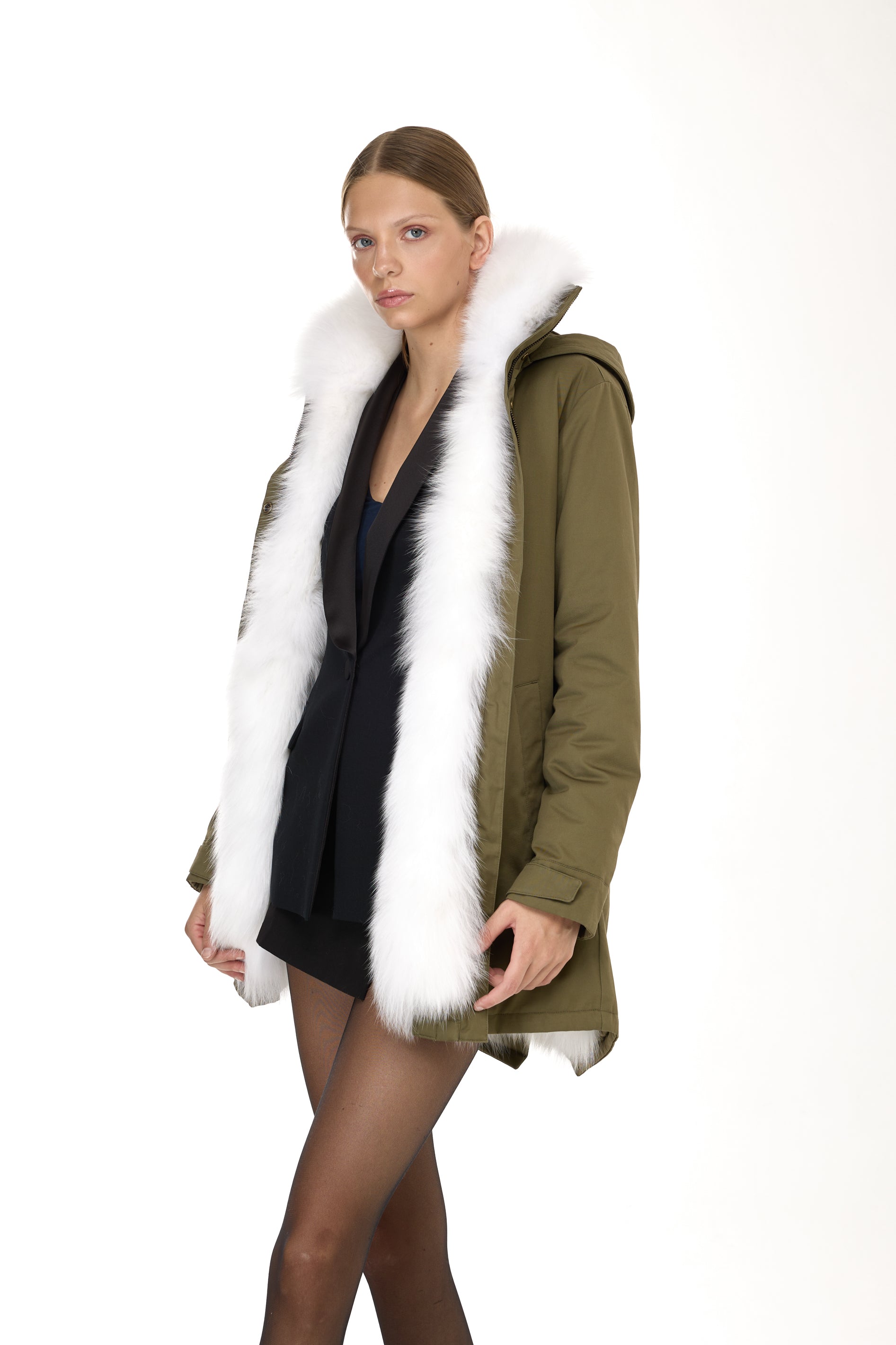 Elegant WHITE Parka with High Collar and Removable Fur Vest