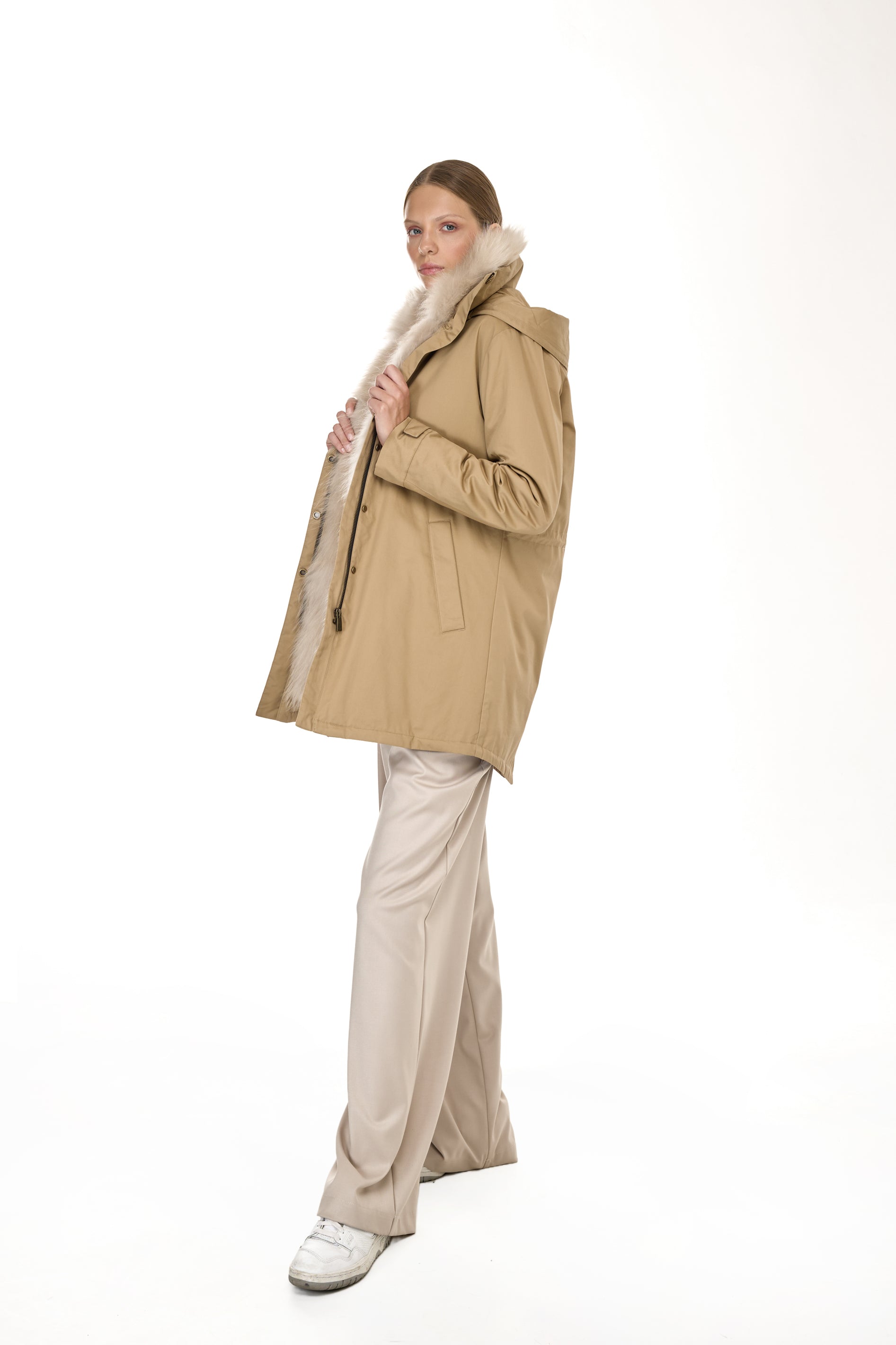 Elegant BEIGE Parka with High Collar and Removable Fur Vest