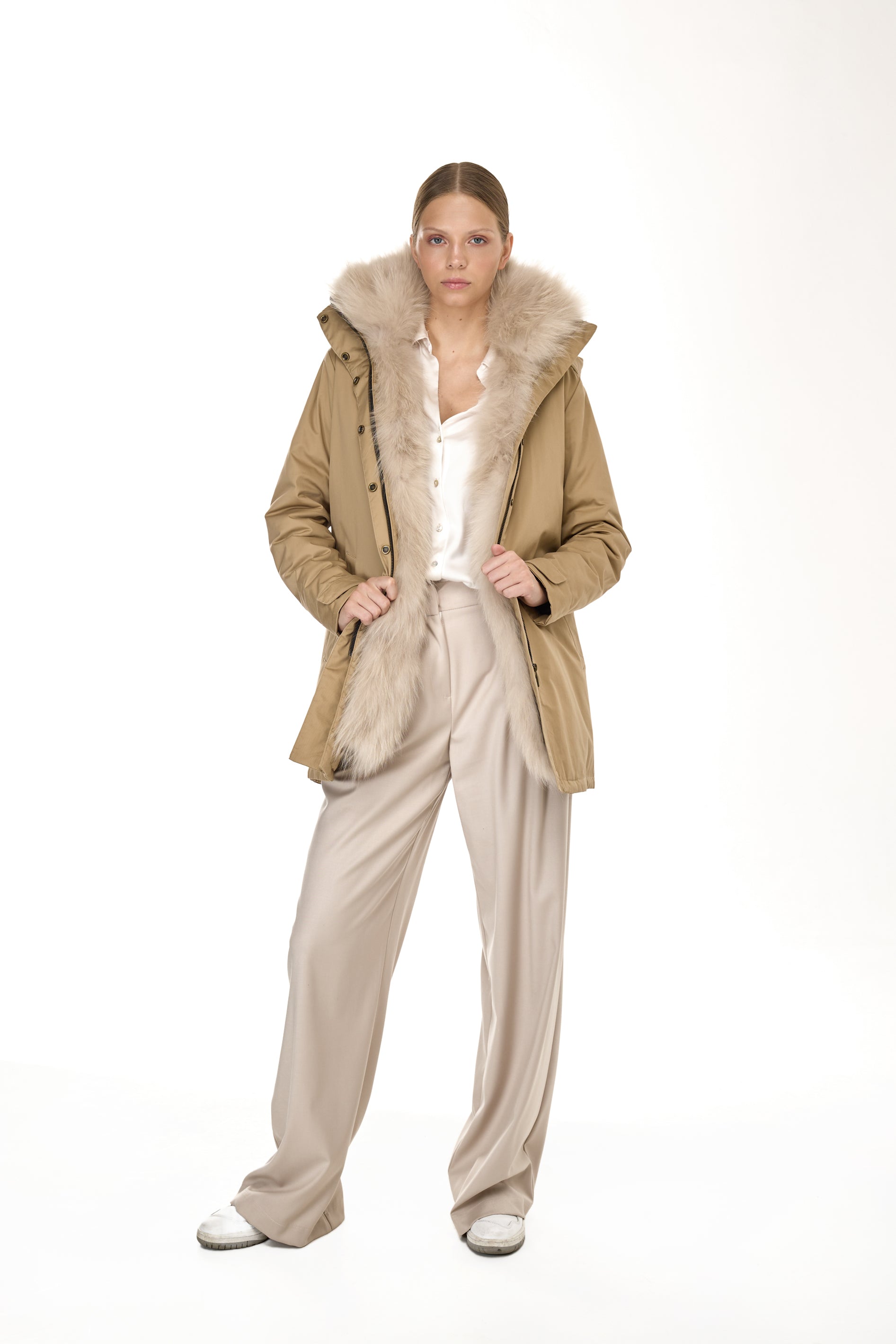 Elegant BEIGE Parka with High Collar and Removable Fur Vest