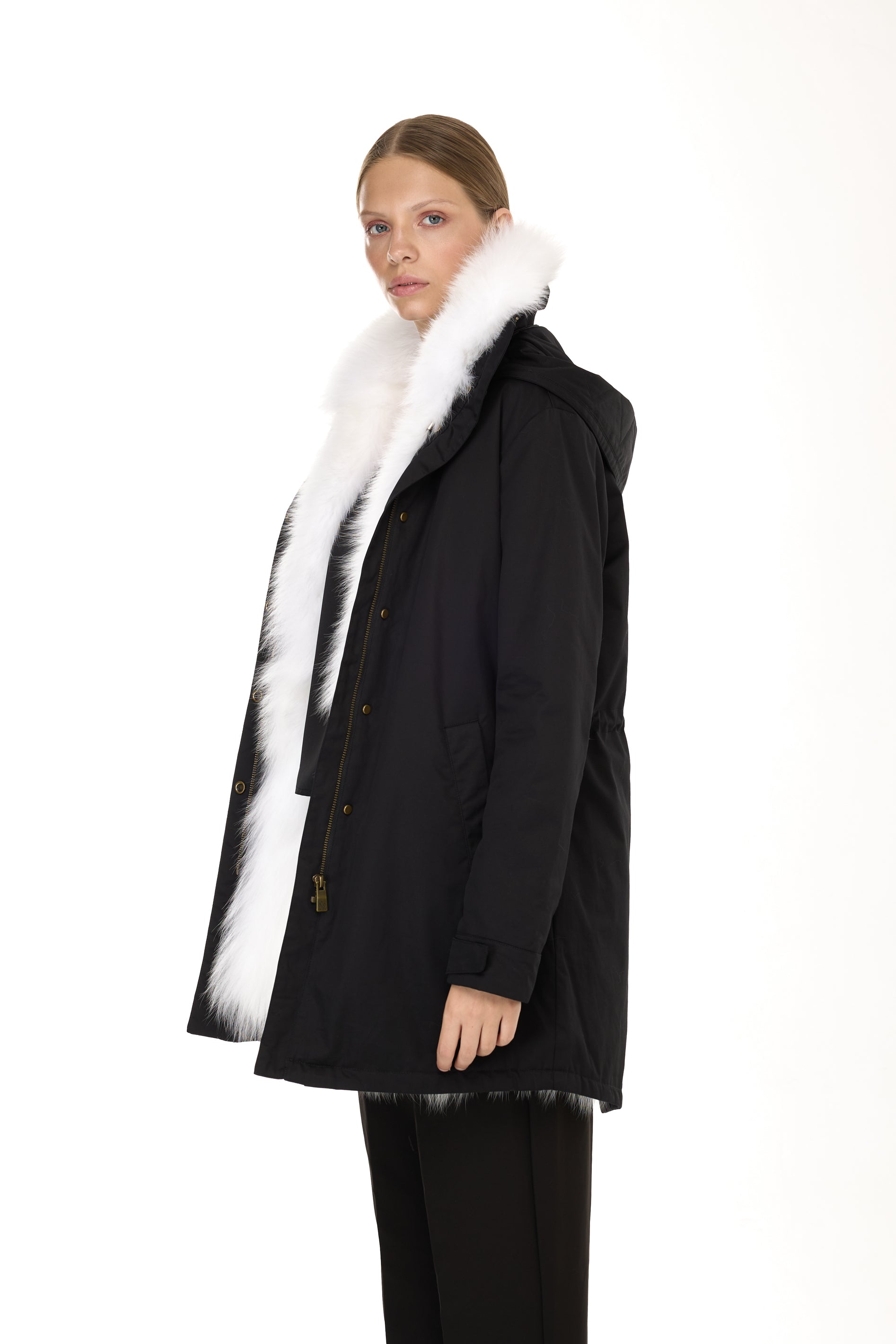 Eleganter WEISSer Parka mit hohem Kragen und abnehmbarer Fellweste