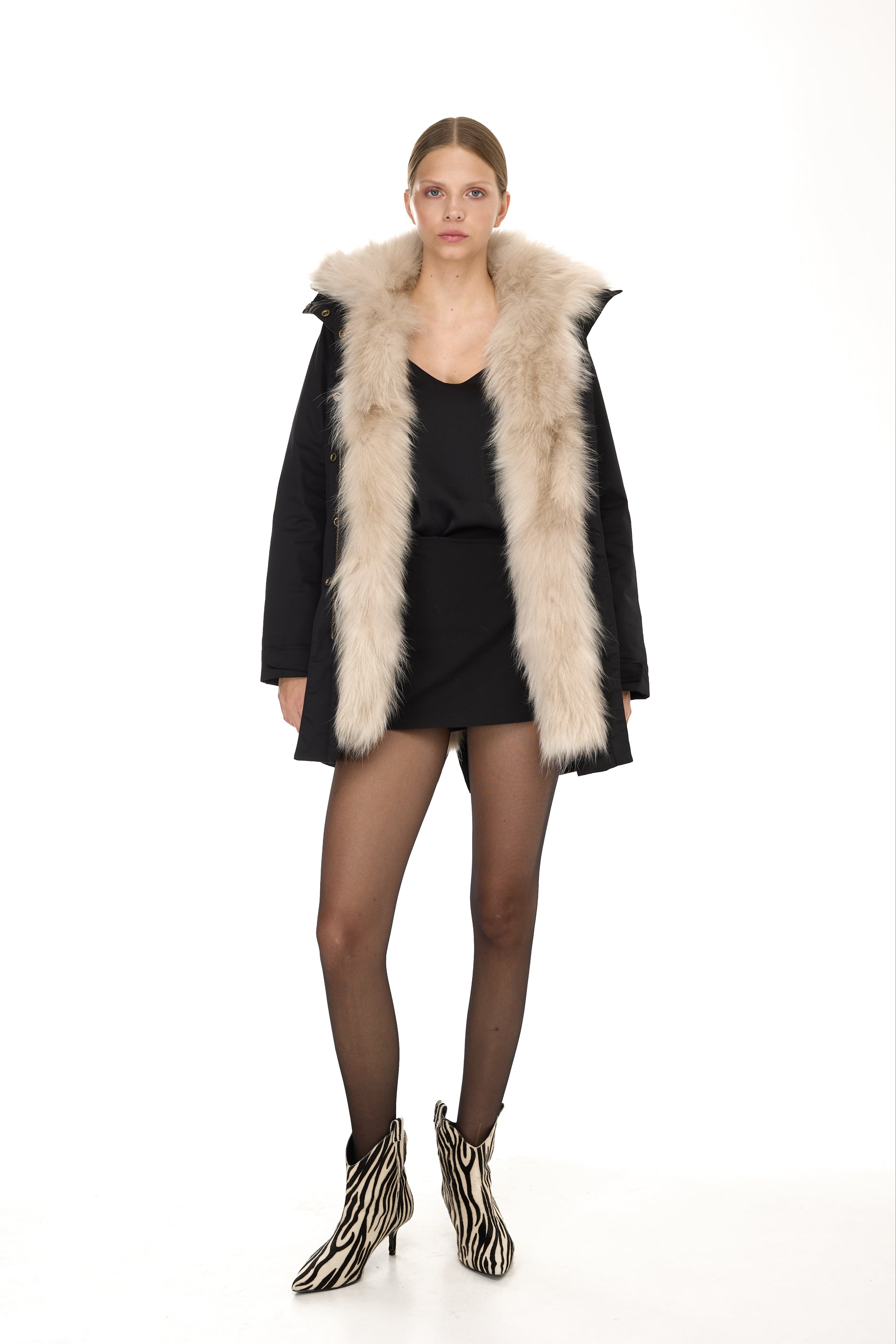 Elegant BEIGE Parka with High Collar and Removable Fur Vest