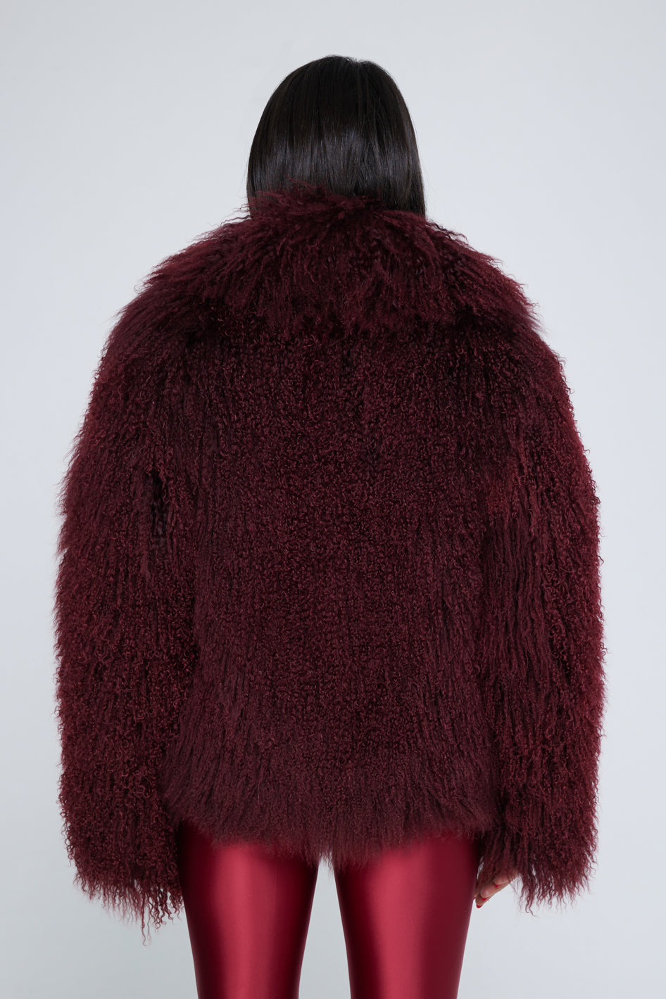 Mongolischer Lammfellmantel in Burgunderrot