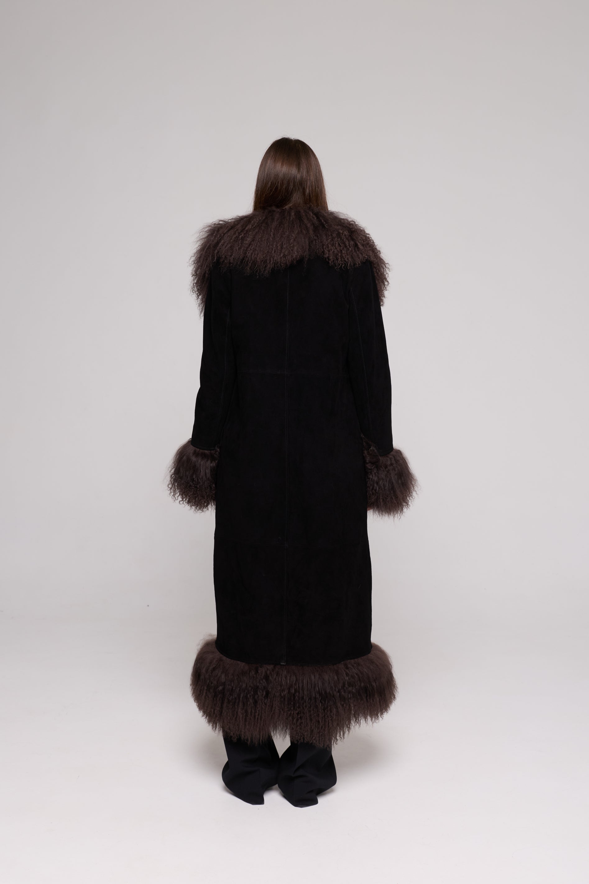 Mantel aus Wildleder, Mongolei-Lammfell, schwarzbraun