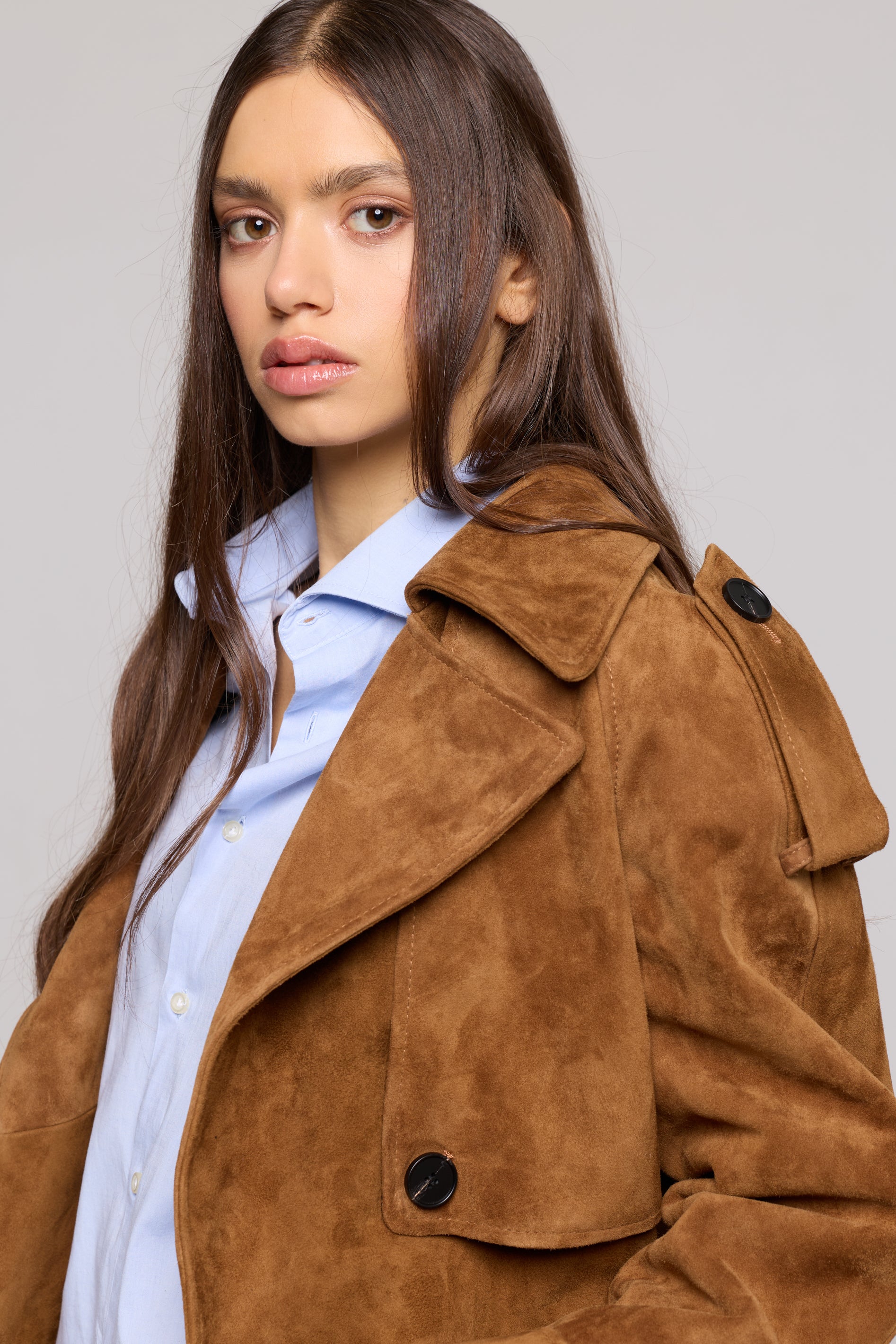 SHORT TRENCH IN SUEDE
