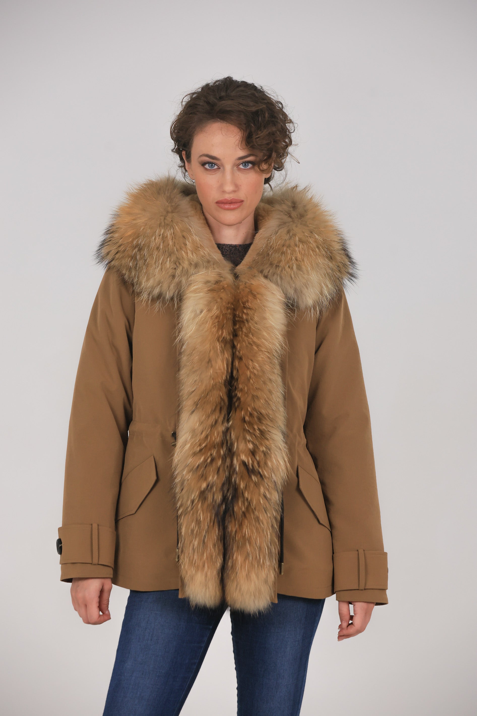 Short raccoon waterproof technical cotton parka