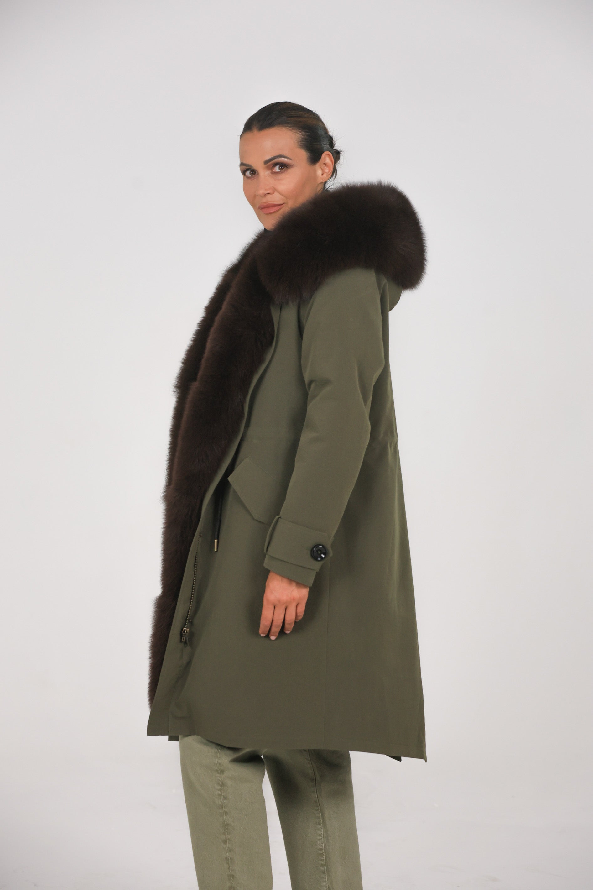 Parka mi-longue imperméable en coton technique marron